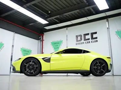 Aston Martin V8 Vantage 2018, 35200 км, за 838000 CNY - фото 19