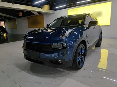 Lynk & Co 01 · 2020 год