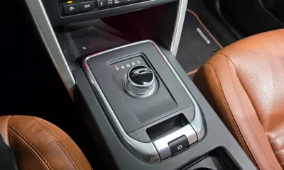 Land Rover Discovery Sport 2015, 116268 км, за 9900000 KRW - фото 9