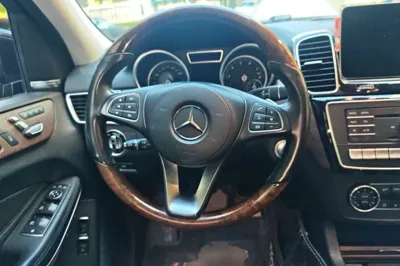 Mercedes-Benz GLS 2016, 155200 км, за 236304.21 CNY - фото 10