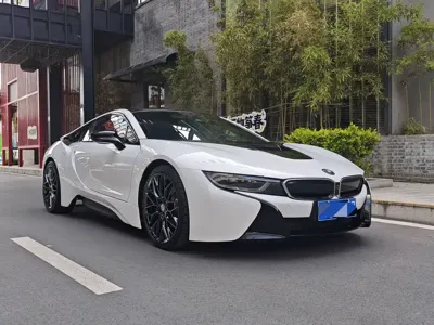 BMW i8 2017, 45000 км, за 458000 CNY