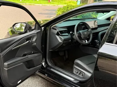 Toyota Camry 2024, 17000 км, за 118000 CNY