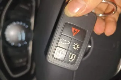 Volvo V40 2017, 68400 км, за 60528.17 CNY - фото 17