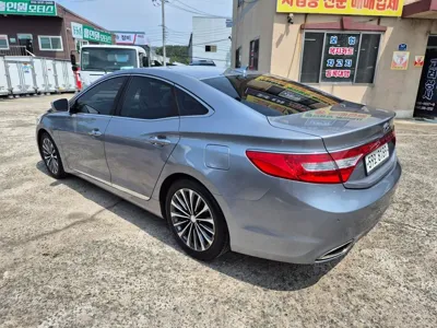 Hyundai Grandeur 2014, 174000 км, за 5000000 KRW