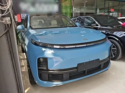 Li Auto Li L9 2022, 57000 км, за 218400 CNY