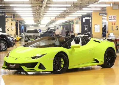 Lamborghini Huracan 2022, 11000 км, за 340000000 KRW