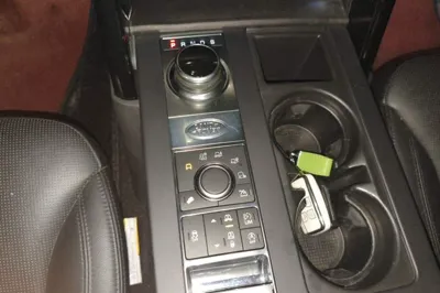 Land Rover Discovery 2017, 103100 км, за 201525.8 CNY - фото 14