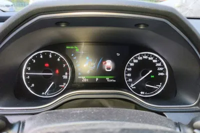 Toyota Avalon 2019, 92200 км, за 102526.97 CNY - фото 11