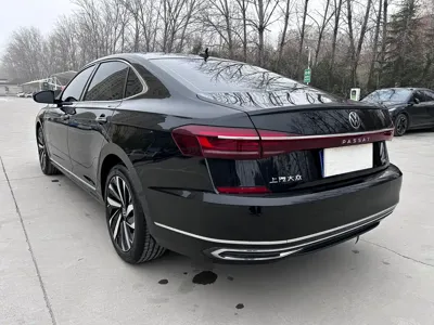 Volkswagen Passat 2024, 5000 км, за 134800 CNY - фото 6