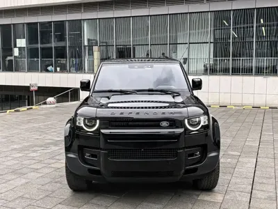 Land Rover Defender 2020, 83000 км, за 438000 CNY