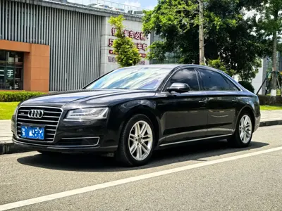 Audi A8 · 2017 год