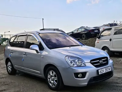 Kia Carens 2008, 302332 км, за 1700000 KRW