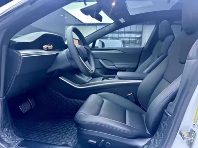 Tesla Model S 2023, 30000 км, за 569800 CNY - фото 7