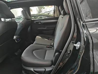Toyota Crown Kluger 2026, 100 км, за 261800 CNY - фото 17