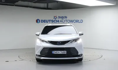 Toyota Sienna 2023, 17178 км, за 56000000 KRW