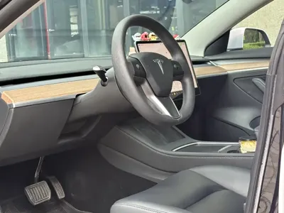 Tesla Model 3 2022, 80000 км, за 129800 CNY - фото 7
