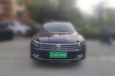 Volkswagen Passat 2017, 130500 км, за 61049.06 CNY