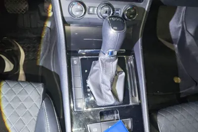 Skoda Superb 2018, 127100 км, за 49240.61 CNY - фото 15
