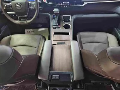 Toyota Granvia 2024, 46000 км, за 246000 CNY - фото 15
