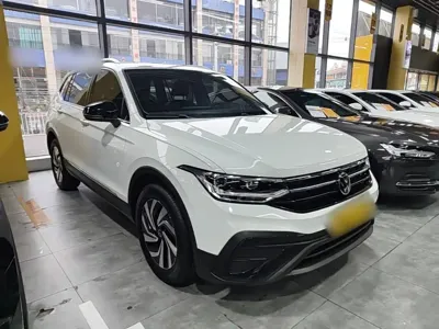 Volkswagen Tiguan L 2024, 21400 км, за 113000 CNY