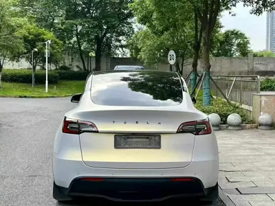 Tesla Model Y 2023, 80000 км, за 159800 CNY - фото 8