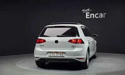 Volkswagen Golf 2016, 121935 км, за 11850000 KRW