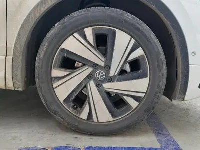 Volkswagen Tiguan L 2023, 23600 км, за 136200 CNY - фото 6