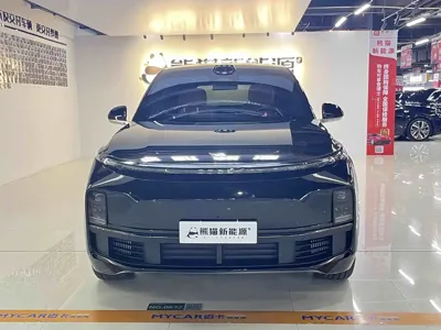 Li Auto Li L8 2024, 24000 км, за 255799 CNY