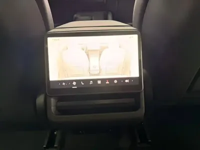 Tesla Model 3 2026, 3000 км, за 236800 CNY - фото 11