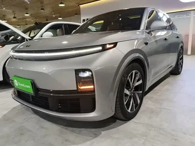 Li Auto Li L7 · 2024 год