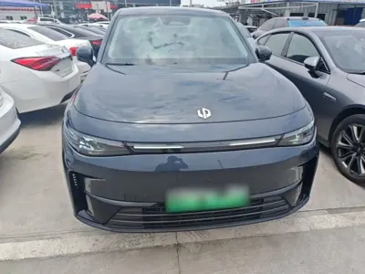 Leapmotor Leapmotor C10 2024, 60800 км, за 90900 CNY