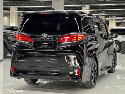 Toyota Alphard 2024, 28000 км, за 878000 CNY - фото 4