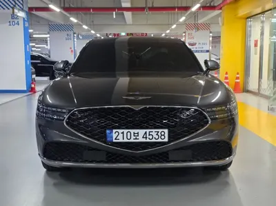 Genesis G90 · 2022 год