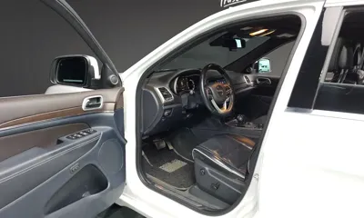 Jeep Cherokee 2015, 178431 км, за 11500000 KRW - фото 10