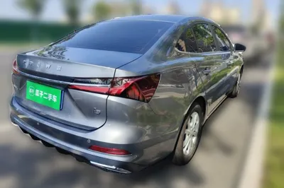 Roewe i5 2023, 5400 км, за 58238.2 CNY - фото 6