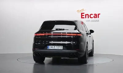 Porsche Cayenne 2024, 27718 км, за 132000000 KRW