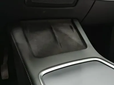 Tesla Model Y 2022, 65000 км, за 183000 CNY - фото 20