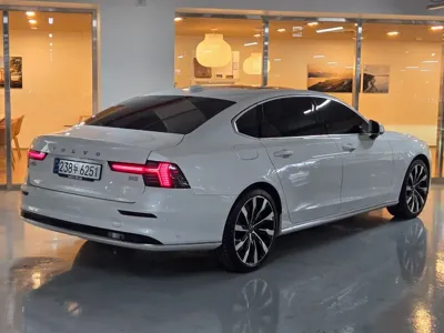 Volvo S90 2026, 1465 км, за 56000000 KRW