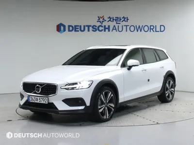 Volvo V60 · 2021 год