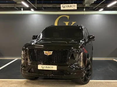 Cadillac Escalade · 2025 год