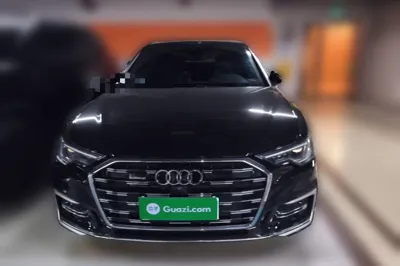 Audi A6L 2024, 40900 км, за 287324.04 CNY