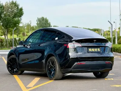 Tesla Model Y 2023, 32000 км, за 189800 CNY