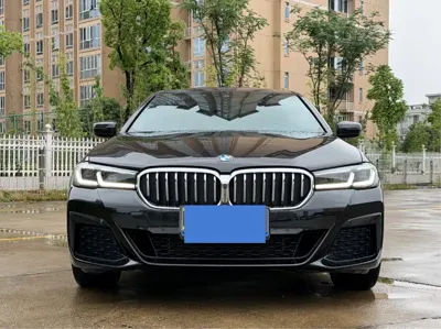 BMW 5 Series 2023, 23300 км, за 279800 CNY