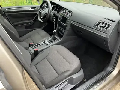 Volkswagen Golf 2017, 90000 км, за 43800 CNY - фото 11
