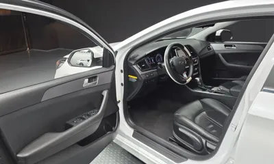 Hyundai Sonata 2018, 104808 км, за 10900000 KRW - фото 10