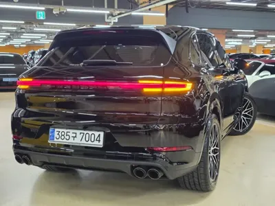Porsche Cayenne 2024, 24000 км, за 139000000 KRW