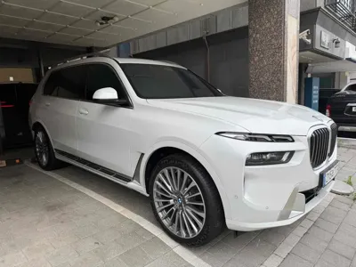 BMW X7 · 2025 год