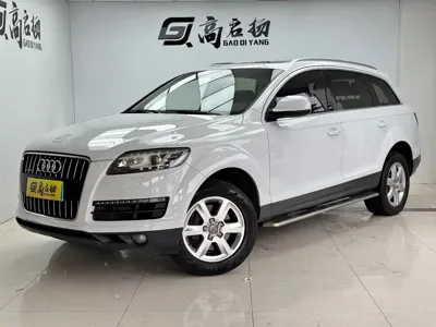 Audi Q7 · 2015 год