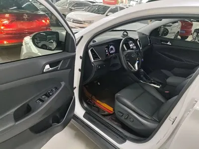 Hyundai Tucson 2018, 91800 км, за 46600 CNY - фото 16
