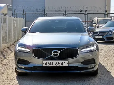 Volvo S90 · 2017 год
